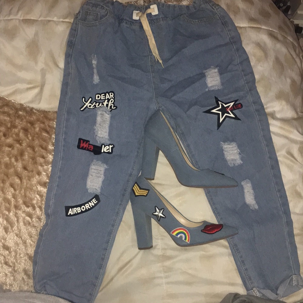 Good vibe jeans for the chillax laid back sisters